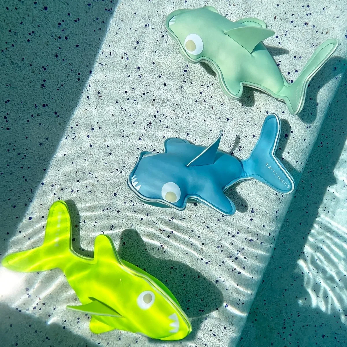 TOY, 3 PACK SHARK DIVE BUDDY